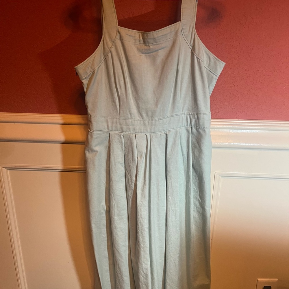 Elegant Light Blue Sleeveless Dress
